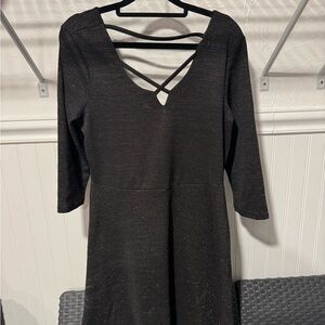 Elegant Black Dress with Glitter Detail